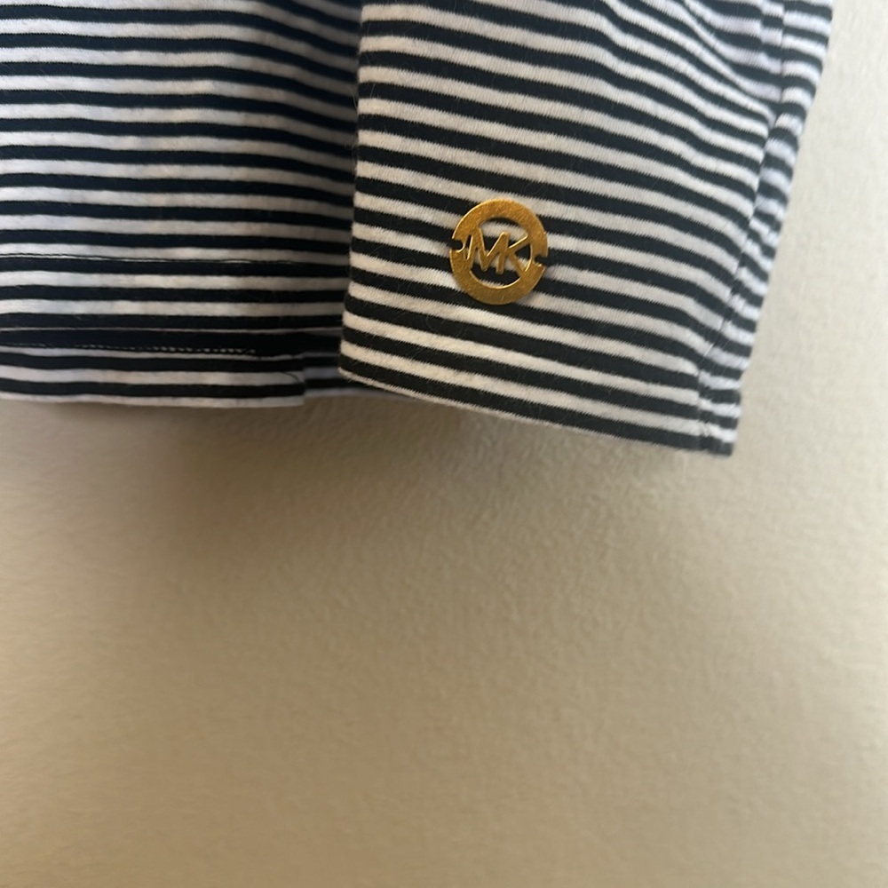 Michael Kors Cold Shoulder Short Sleeved Top Size XL Black White Striped - Picture 4 of 9